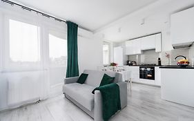 Bella Casa Premium Apartment - 117A Kobierzynska